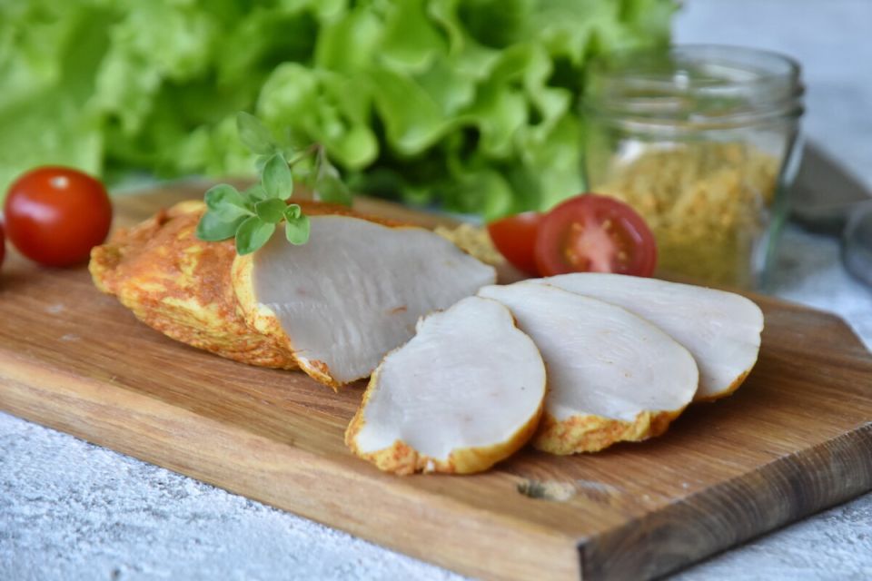 Приготовление домашней куриной колбасы: вкусно и полезно