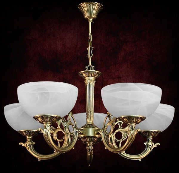 Люстры с пультом управления: освещение нового поколения