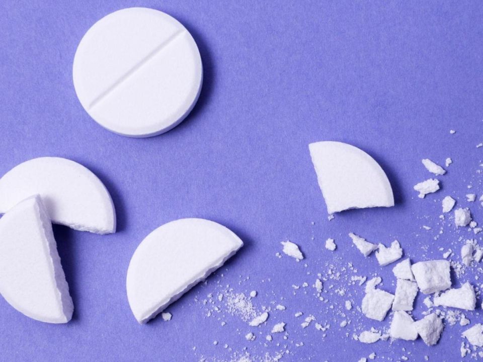 Аспирин для растений: как обычная таблетка поддерживает здоровье цветов