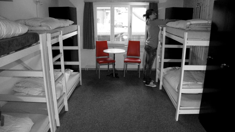 Как понять право на жильё, когда рядом появился хостел в доме