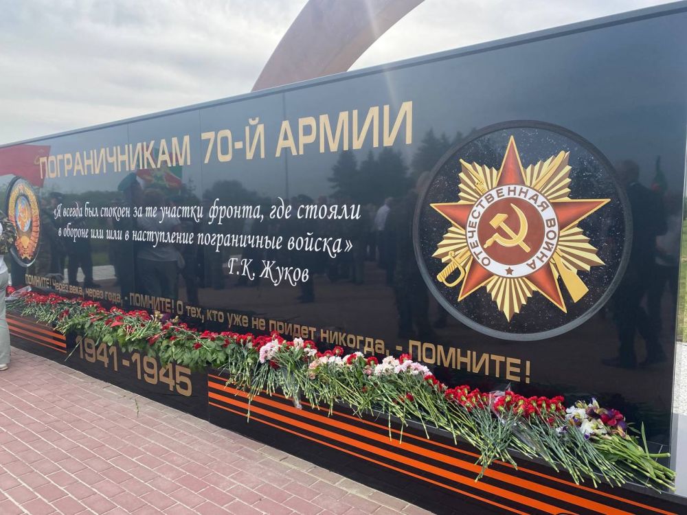      70  Ļ    