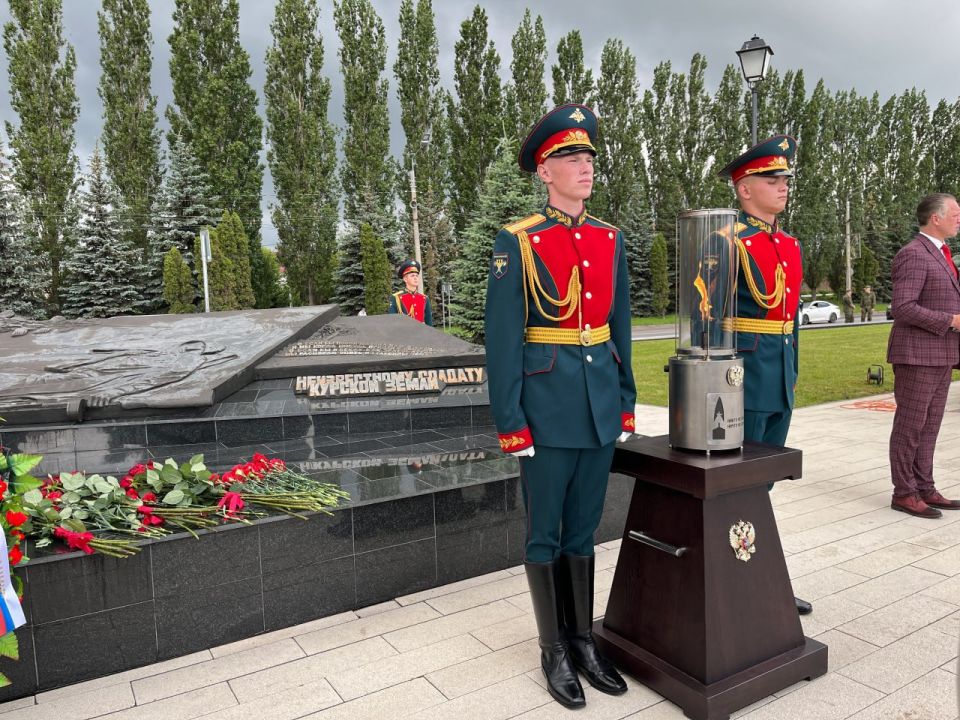 Юрий Астахов: Сегодня, 19 июня, с мемориального комплекса «Курская дуга» началась всероссийская акция «Свеча памяти», организованная Министерством обороны России