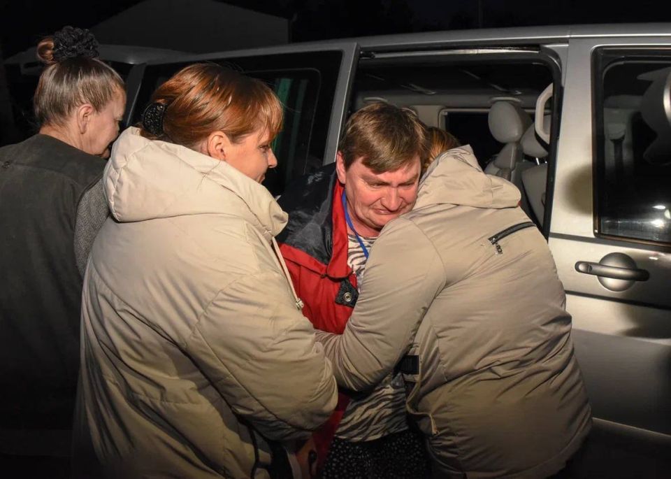 Сегодня ночью жительницы Суджанского района, возвращённые с Украины, прибыли в Курск