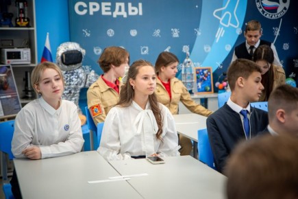 Ѡ1  ,    ,       