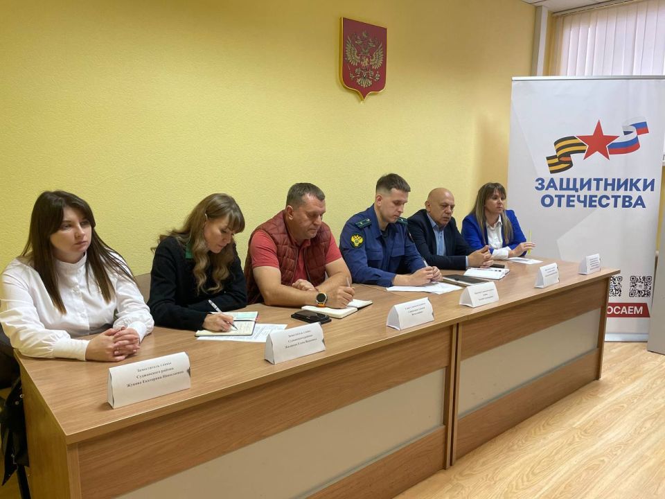 На площадке прокуратуры города Курска состоялся прием граждан по вопросам защиты прав ветеранов спецоперации и близких семей погибших воинов из Суджанского района