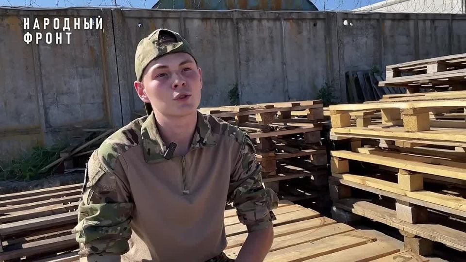 "Я помню первый обстрел. Минометы, артиллерия, было страшно выходить из подвала."