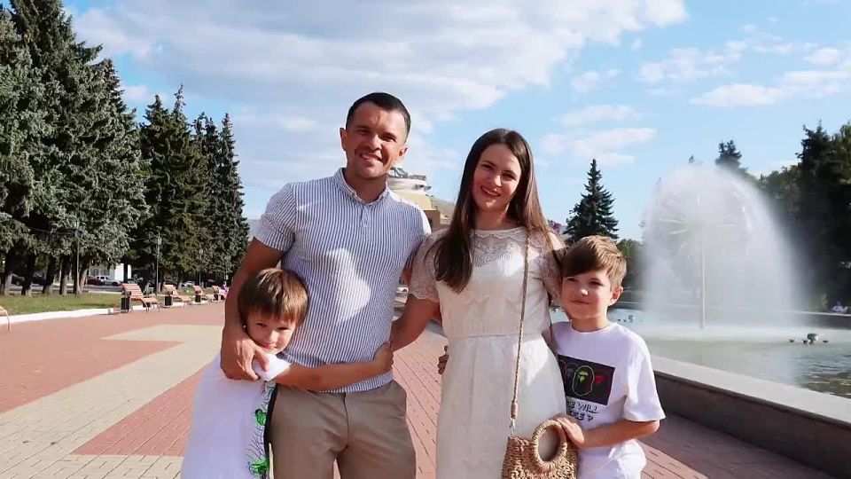 Юная курянка Мелания Козлитина поздравила родной Курск с Днём города