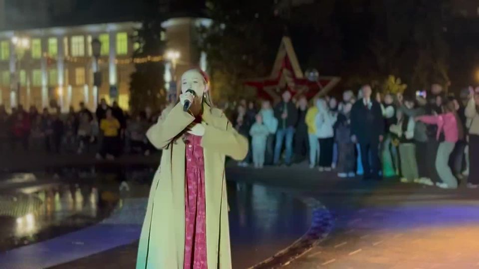 #прямосейчас на Театральной площади завершается празднование Дня города