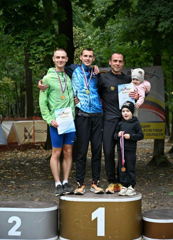 Кросс профсоюзов. Команда Курской АЭС по легкой атлетике стала победителем кросса профсоюзов в Мокве! Турнир проходит ежегодно в Курске между профсоюзными организациями Курской области