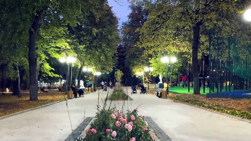 #КадрДня. Правительство Курской области опубликовало небольшую видео-экскурсию по обновлённому Парку Пионеров