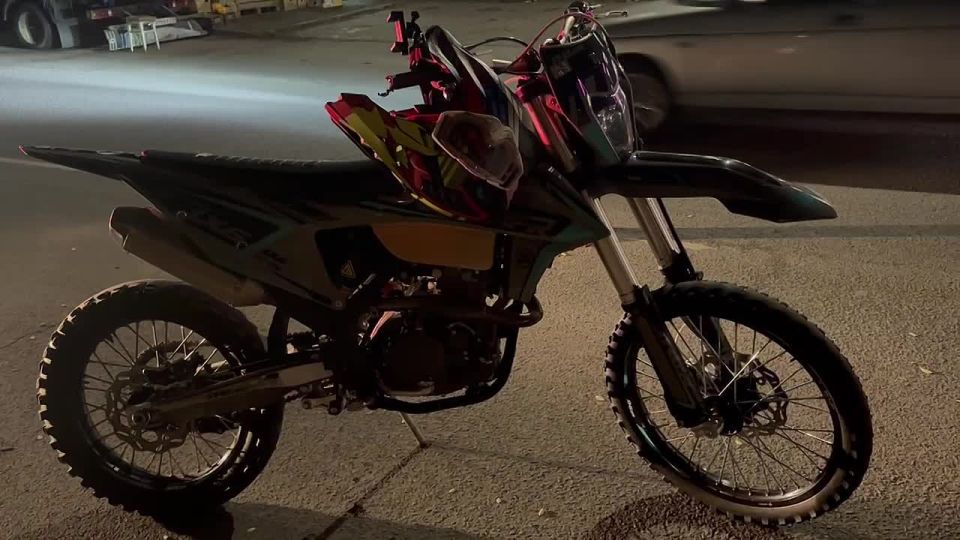 В Курске 15-летний подросток на питбайке сбил двух пешеходов