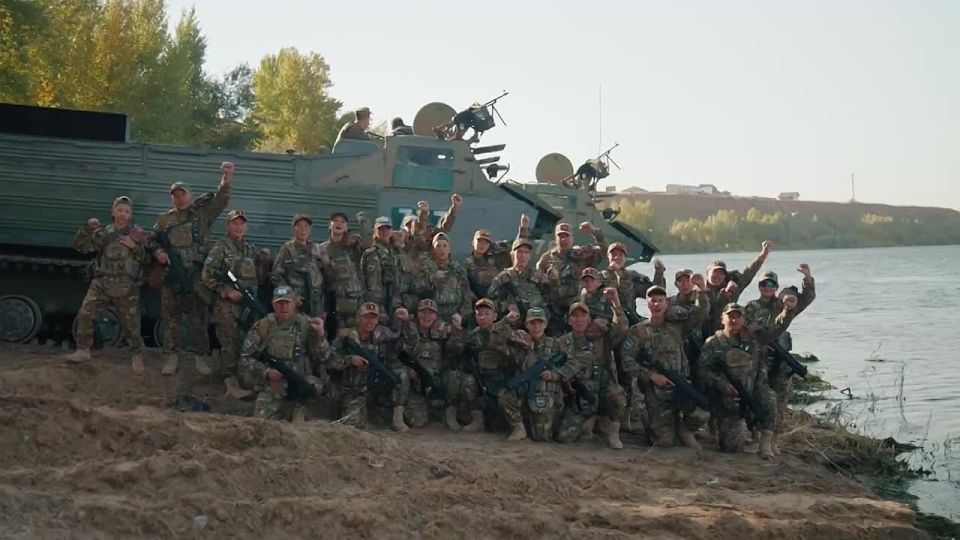 Завершаем эту неделю яркими кадрами военно-тактической игры и финального боя «Семейной зарницы»