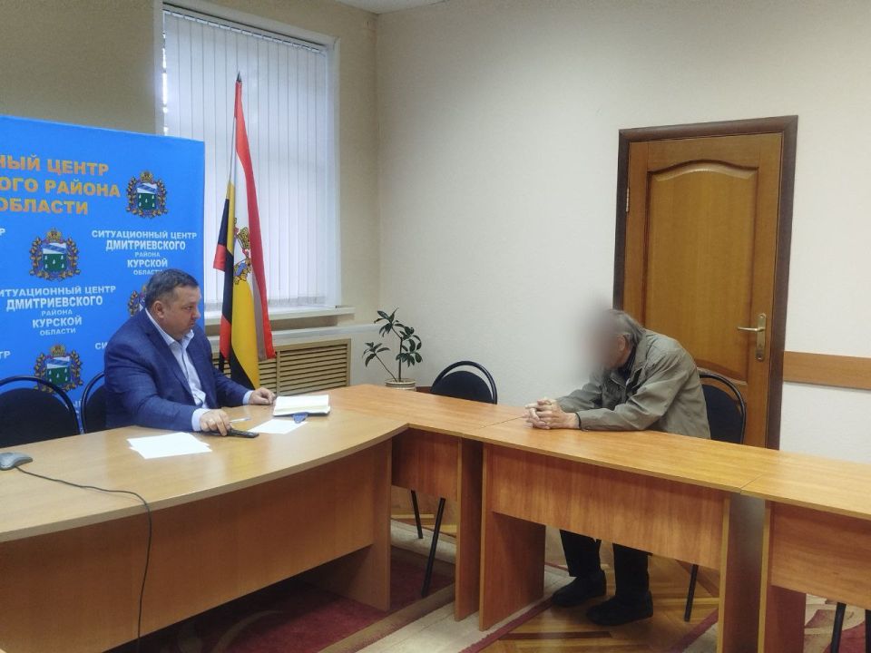 Сергей Ливенцев: В ходе очередного приема граждан поступили обращения от жителей района, касающиеся актуальных проблем подключения к сети Интернет в сельских населенных пунктах и вопросов, регулирующих земельные...