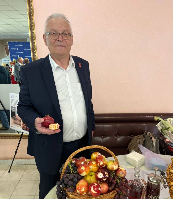 Ярмарка «Всё свойское!». Во Дворце культуры состоялся финал межцехового конкурса Курской АЭС «Атомная дача» в формате выставки-дегустации