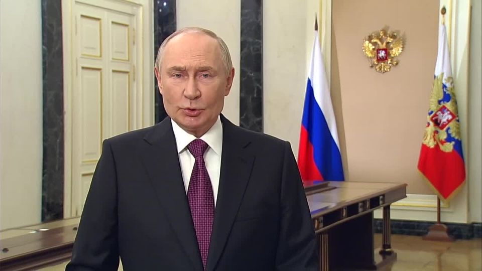 123 Президент поздравил россиян с Днём воссоединения ДНР и ЛНР, Запорожской и Херсонской областей с Россией