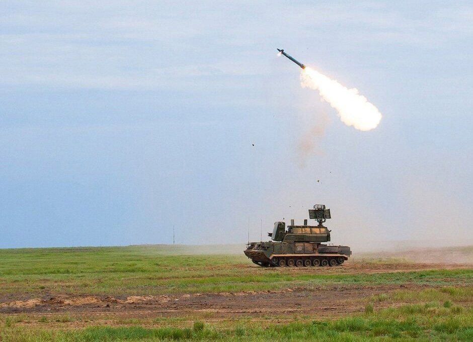 81 украинский БПЛА самолётного типа был уничтожен над регионами России этой ночью, из них 11 – над Курской областью, сообщило Минобороны России
