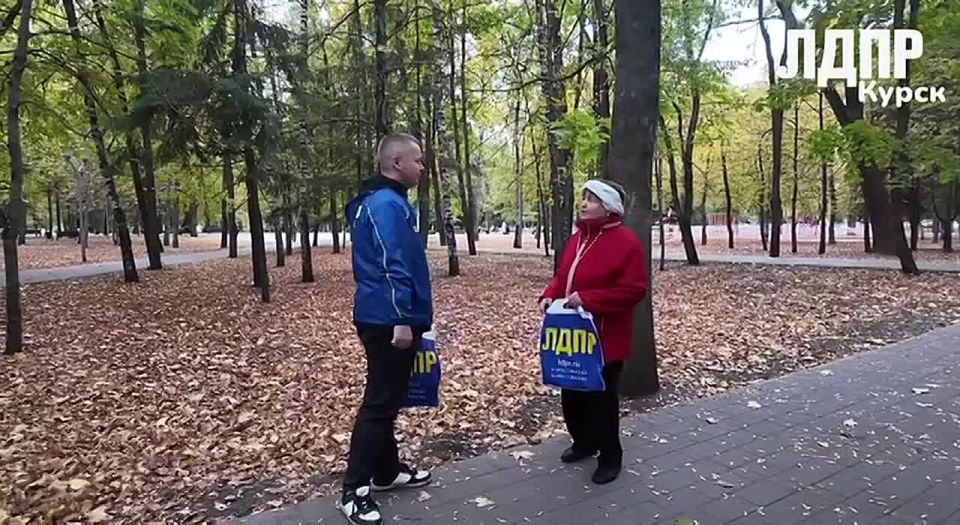          !  ,       ,   ,    !