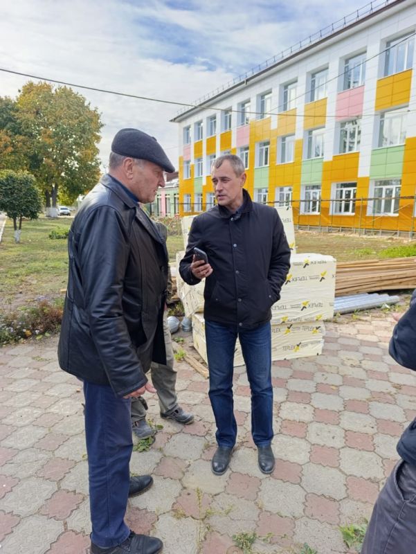 Михаил Игнатов: Посетил Черемисиновскую школу, где сейчас идёт капитальный ремонт