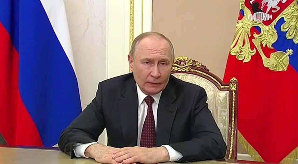 123 Владимир Путин поздравил педагогов с Днём учителя