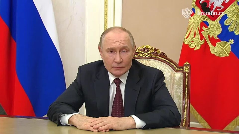 Владимир Путин поздравил российских педагогов с Днем учителя