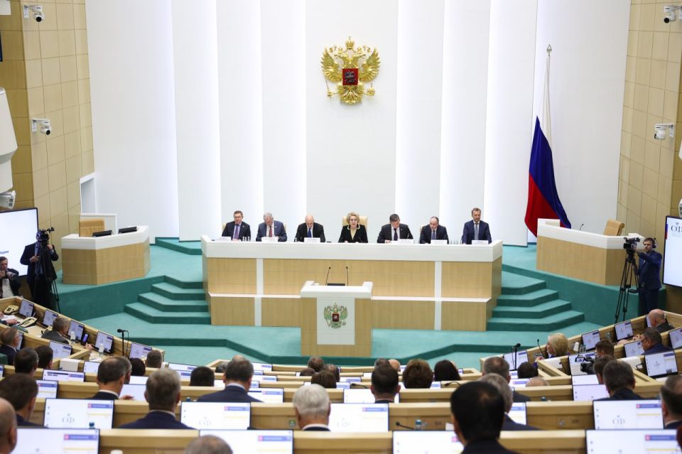 Председатель Курской областной Думы Николай Жеребилов участвует в Совете Федерации в обсуждении проекта федерального бюджета на 2026-2028!