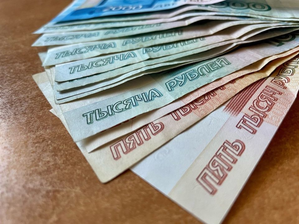 В Госдуму внесён законопроект о заморозке долгов для жителей прифронтовых регионов