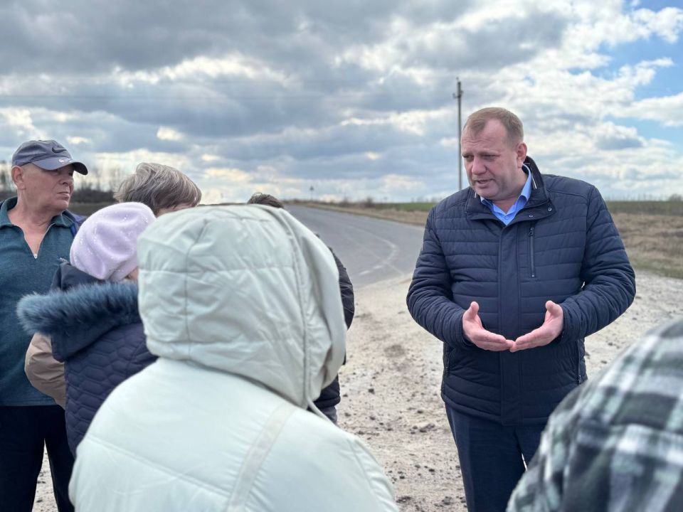 Сергей Цуканов: 27 марта во время встречи с жителями деревень Андреевка и Богдановка Большежировского сельсовета, была озвучена просьба о благоустройстве переезда, который соединяет эти две деревни с автодорогой Крым-Кромская