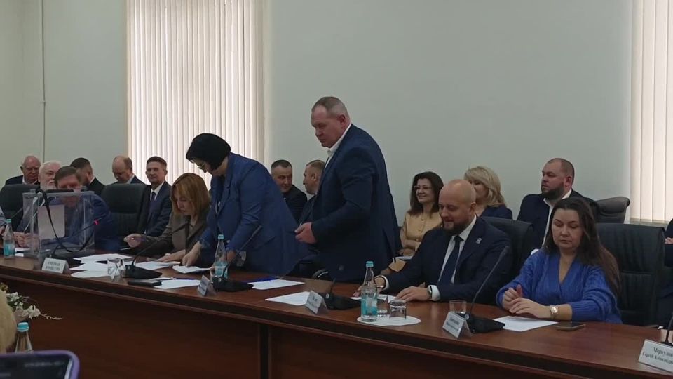 Курские депутаты единогласно поддержали кандидатуру Евгения Маслова