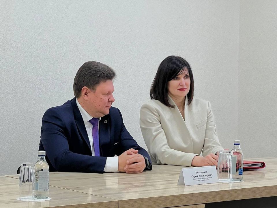 Сегодня в актовом зале УФПС Курской области состоялось торжественное собрание, посвящённое Всемирному дню почты!