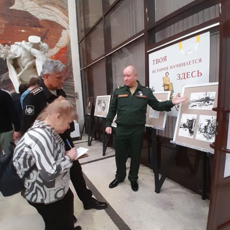 Курский художник и участник СВО Денис Гаврилейко представил выставку в Москве