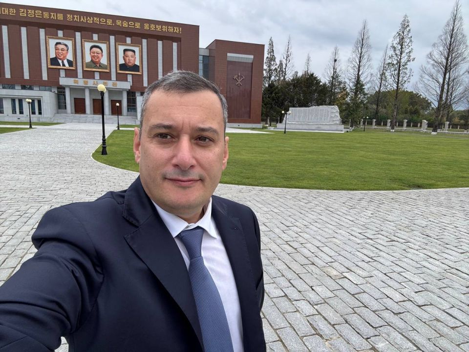 Александр Хинштейн посетил торжественные мероприятия в КНДР по случаю 80-летия Трудовой партии Кореи