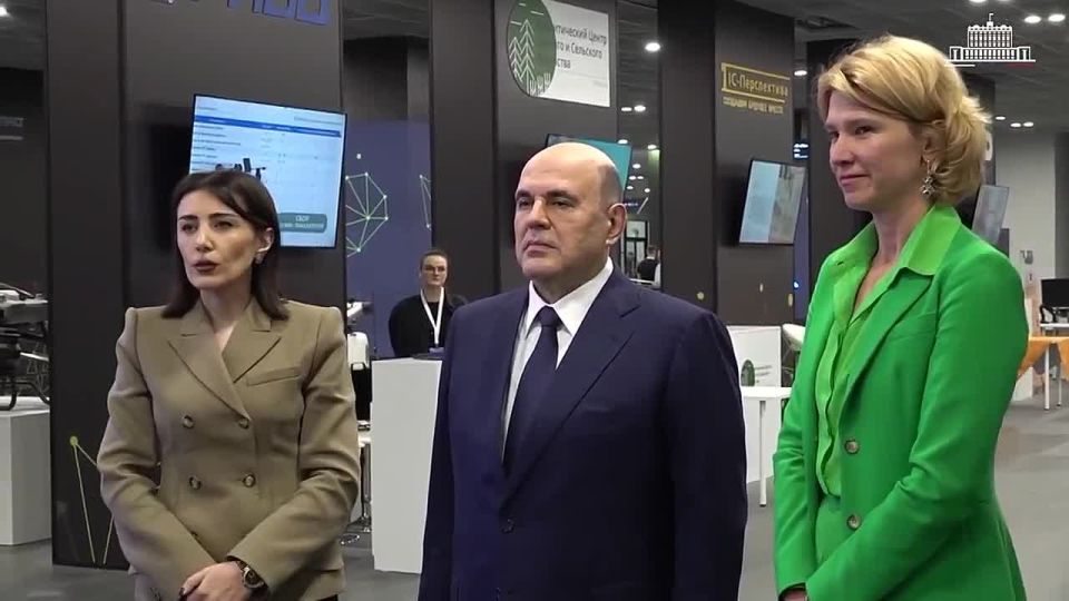 Михаил Мишустин посетил XXVII Российскую агропромышленную выставку «Золотая осень»