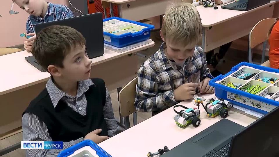 Жизнь бурлит. Современные дети знают, что учение — свет