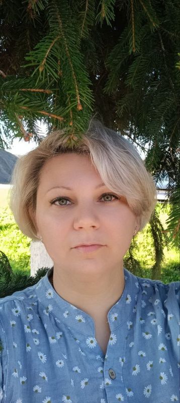 Сегодня свой день рождения отмечает консультант отдела по управлению муниципальным имуществом и земельным правоотношениям Администрации Фатежского района Мария Астанина