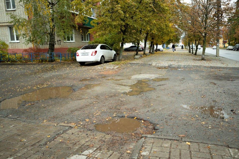 Евгений Маслов проверил проблемные улицы Курска