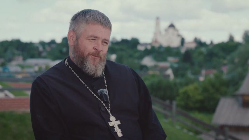 В зоне боевых действий бывает, что самое темное место — не за пределами окопа, а внутри человека