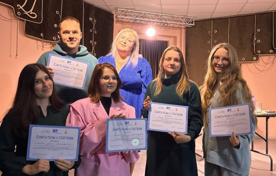 15      .       ,  80-    80-     