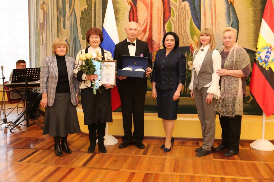 В управлении ЗАГС Центрального округа, состоялась торжественная церемония, посвящённая Дню отца