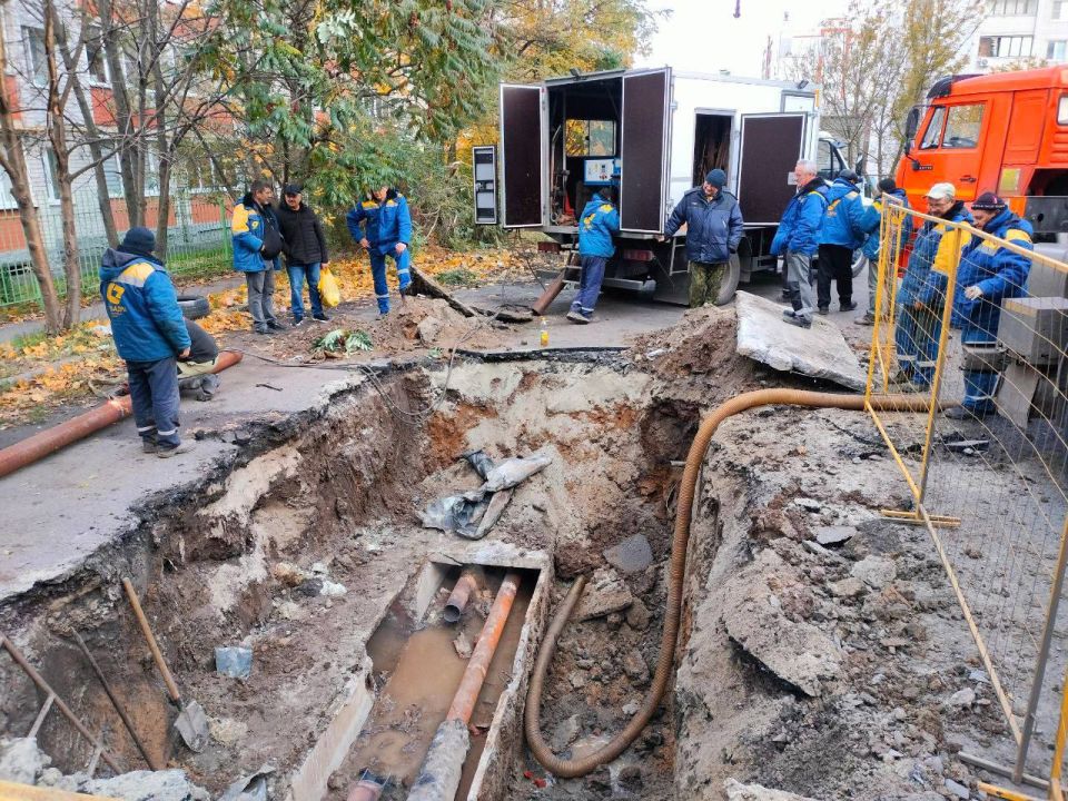 Специалисты компании «РИРЭнерго» провели сварочные работы трубопровода на ПЛК, и сейчас начинается заполнение системы теплоносителем