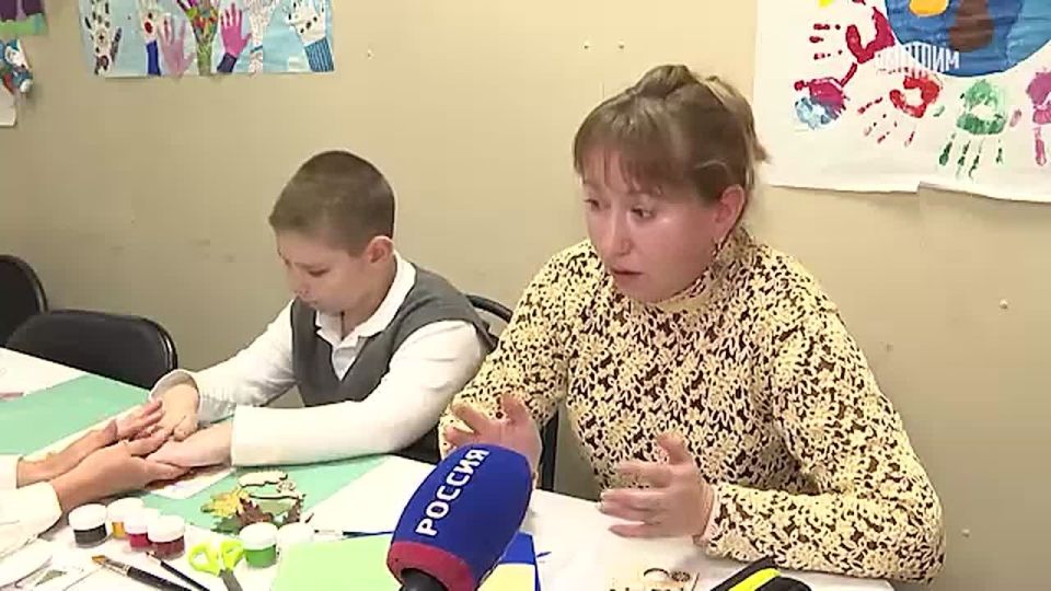 11111 Восьмилетний Егор Панов из Суджи заново учится ходить, говорить и писать
