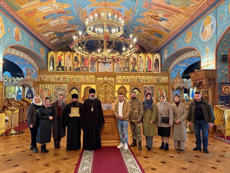 Участники документально-театрального проекта «Народная история «Непокорённый Курск», совместно с командой АНО «Русская Гуманитарная Миссия» (РГМ) в Курске, провели ряд благотворительных мероприятий, направленных на оказание...