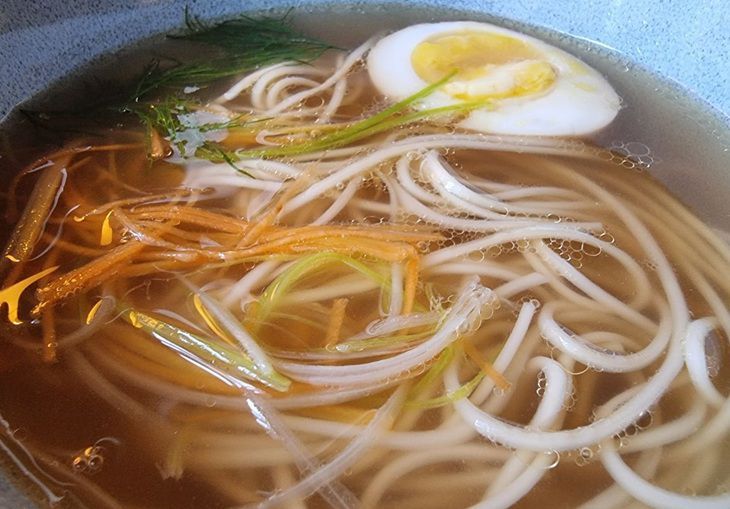 Один ингредиент, и ваш куриный суп затмит ресторанный! Секрет шеф-поваров раскрыт