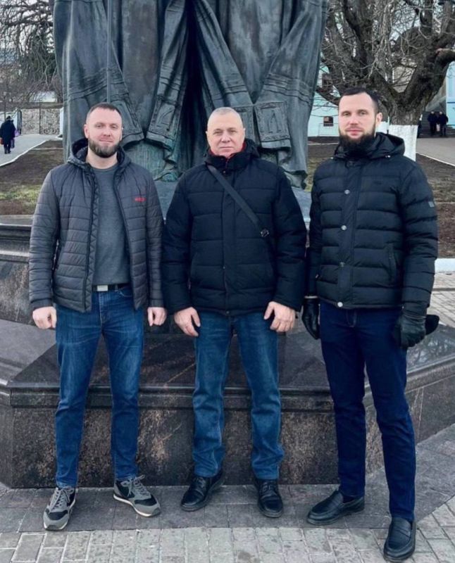 Павел Золотарев: Уважаемые земляки!. Примите искренние поздравления с праздником – Днем отца!