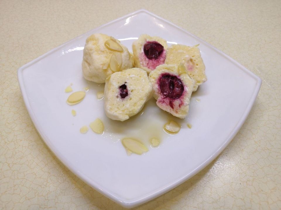 Нежные и вкусные вареники с ягодами: просто и быстро