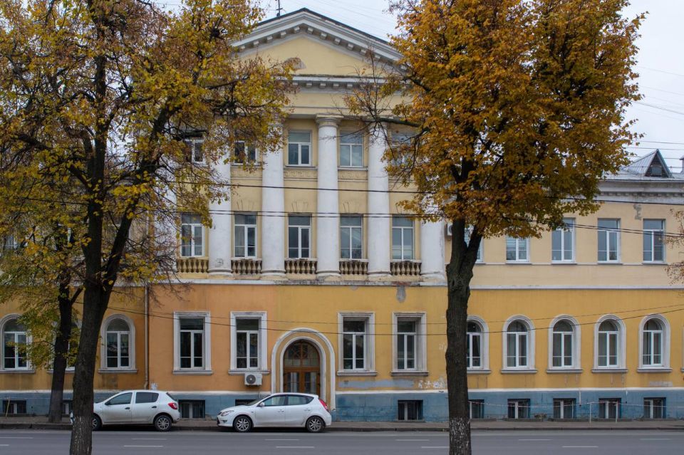 Екатерина Письменная: Вместе с губернатором Курской области Александром Хинштейном посетили корпус Областного перинатального центра на Ленина, 29, где расположены гинекологические отделения