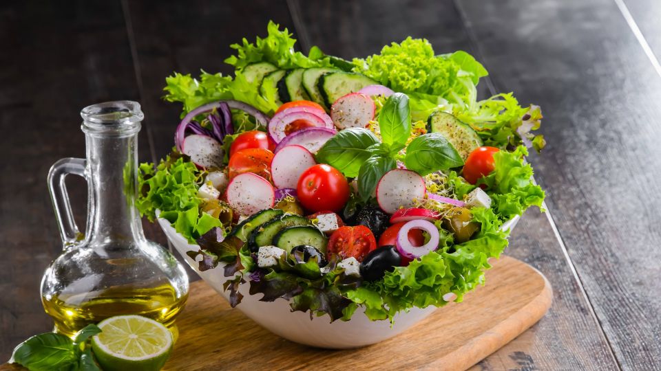 Достойный конкурент «Цезарю»: обязательно попробуйте этот салат из печени трески