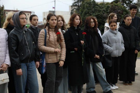 Ученицы психолого-педагогического класса МБОУ «Верхнемедведицкая СОШ» — Мария Жеревчук, Светлана Басова и Таисия Пузовская — приняли участие в образовательном интенсиве «Кластер», который проходил на базе регионального...