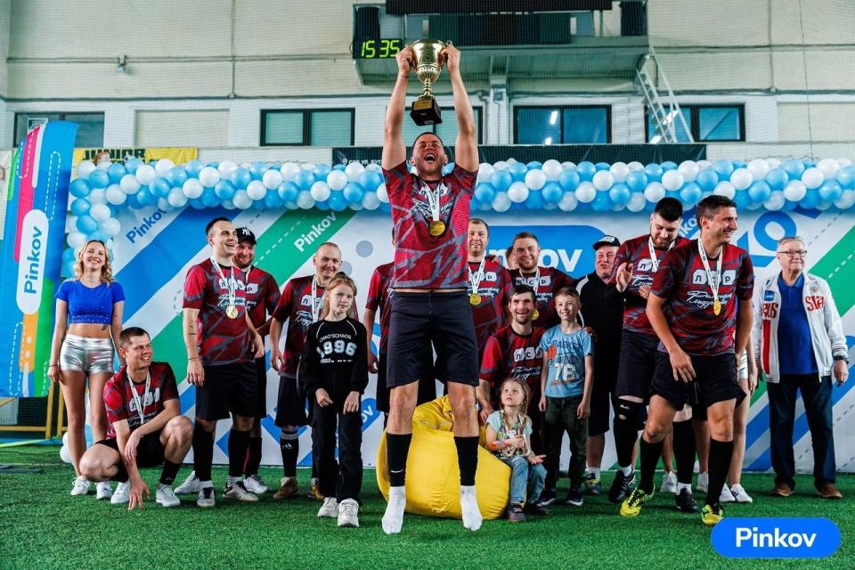КУБОК ЗАВОДЫ ЧЕРНОЗЕМЬЯ. Корпоративный турнир по мини-футболу «Кубок Заводы Черноземья» - это возможность для ведущих компаний региона проявить лидерские качества не только в своей отрасли, но и на футбольном поле