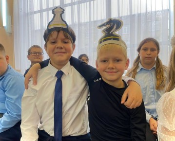 #КадрДня. Сегодня в школе №1 открылся новый шахматный клуб при содействии депутата Курской областной Думы и Чемпиона Курской области по шахматам Дмитрия Гулиева