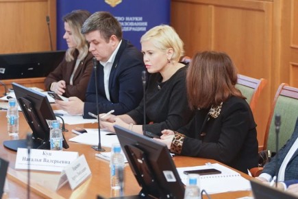 Екатерина Харченко: Поддержка студенческих семей: итоги заседания в Минобрнауки России